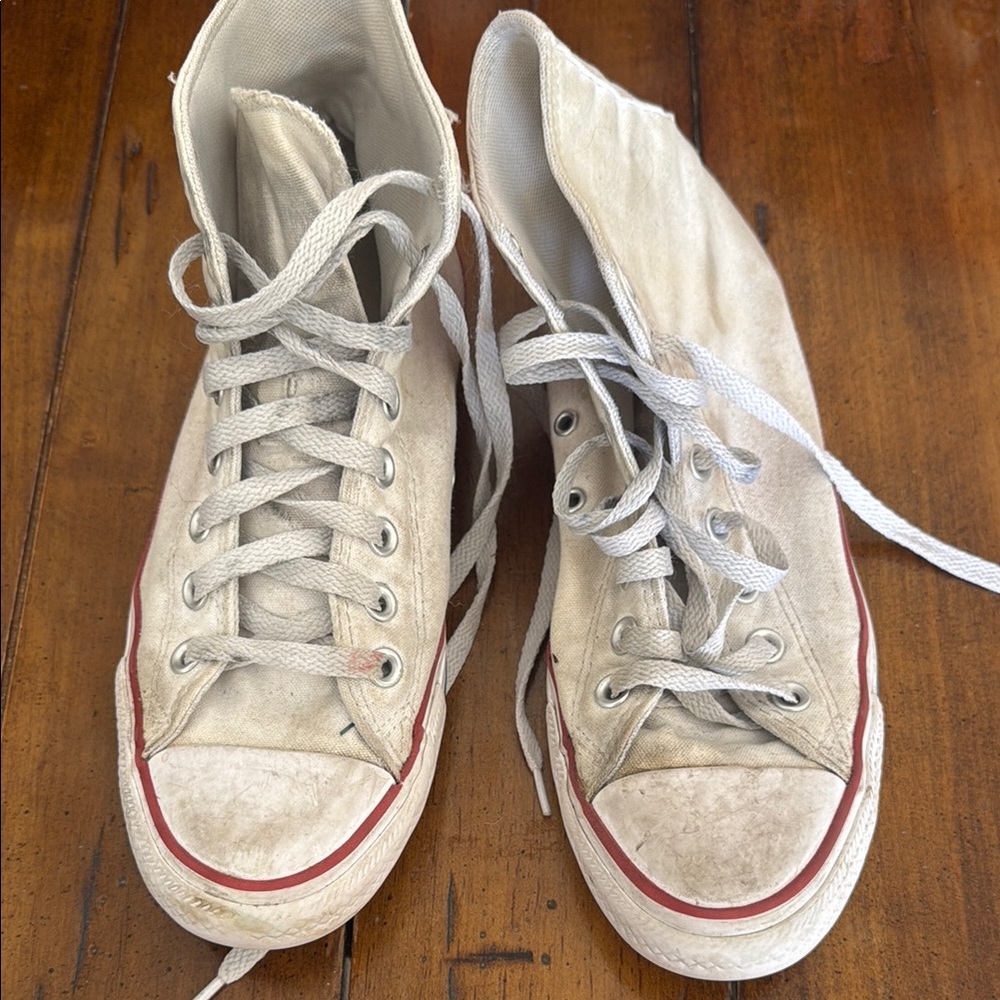 High-Top Converse Sneakers Size 9 in woman’s